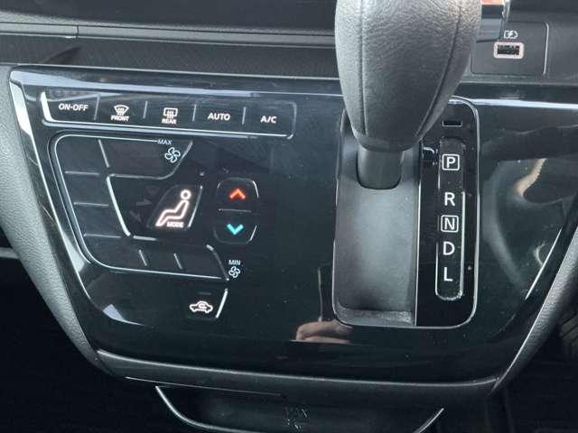 デイズ 660 ハイウェイスターX メモリーナビMJ120D-ルームミラーアラウン ブレーキサポート 全周囲カメラ LED ドライブレコーダー イモビライザー インテリジェントキー ETC バックカメラ ナビTV アイドリングストップ オートエアコン デュアルエアバッグ 記録簿(6枚目)