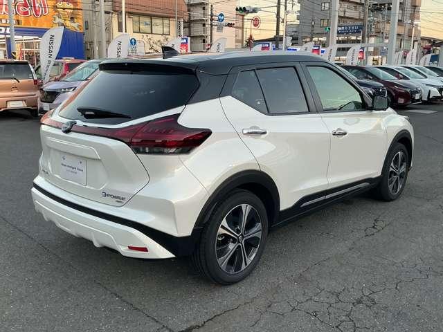 キックス 1.2 X FOUR (e-POWER) 4WD MM323D-L アラウンドカメラ ナビTV LEDライト 踏み間違い防止 アラウンドビュ- 試乗車UP ETC 盗難防止システム 車線逸脱警報 インテリキー バックモニター ワンオーナー オートエアコン 4WD アルミホイール(2枚目)