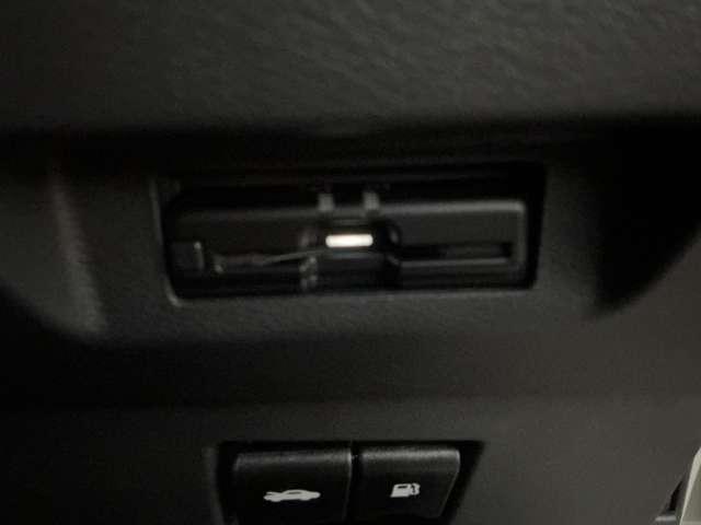 キックス 1.2 X FOUR (e-POWER) 4WD MM323D-L アラウンドカメラ ナビTV LEDライト 踏み間違い防止 アラウンドビュ- 試乗車UP ETC 盗難防止システム 車線逸脱警報 インテリキー バックモニター ワンオーナー オートエアコン 4WD アルミホイール(10枚目)