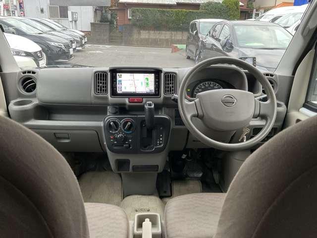 NV100クリッパーバン 660 DX ハイルーフ 5AGS車 メモリーナビ バックカメラ 前後ドラレコ カーナビ バックモニタ- 助手席エアバック キーレスキー ドラレコ メモリーナビ ワンオーナー パワステ付き 運転席エアバック エアコン 整備記録簿 ABS付き(4枚目)