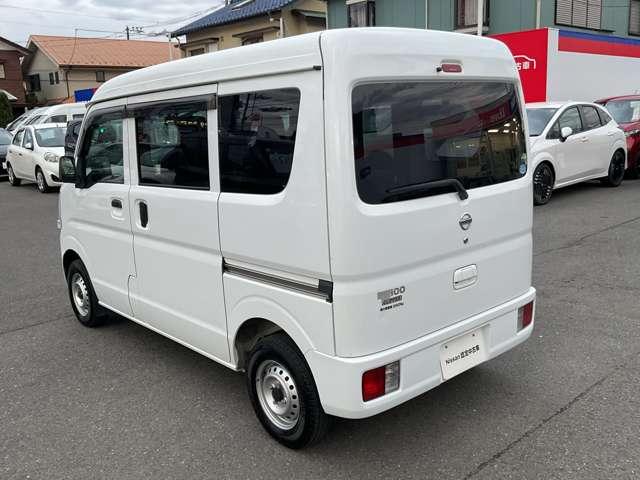 NV100クリッパーバン 660 DX ハイルーフ 5AGS車 メモリーナビ バックカメラ 前後ドラレコ カーナビ バックモニタ- 助手席エアバック キーレスキー ドラレコ メモリーナビ ワンオーナー パワステ付き 運転席エアバック エアコン 整備記録簿 ABS付き(19枚目)