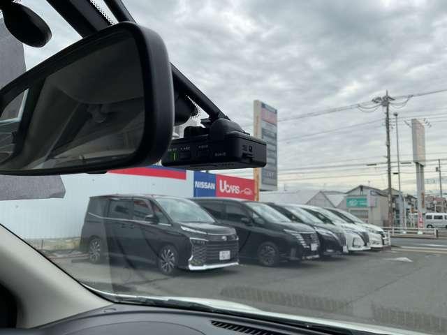 マーチ 1.2 S メモリーナビ 前方ドラレコ 1セグTV メンテナンスノート 1オーナ- 運転席助手席エアバック キーレス ETC ドラレコ ナビTV パワーウインド メモリーナビゲーション オートエアコン PS 運転席エアバッグ ABS(8枚目)