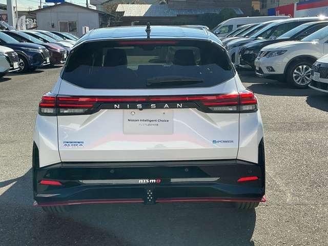 オーラ 1.2 NISMO 日産コネクトカーナビ カーテンエアバッグ エマブレ インテリキー ETC ドラレコ 車線逸脱警報 ワンセグ キーフリーシステム ダブルエアバック 定期点検記録簿 アルミホイール 運転席エアバッグ メモリーナビ 試乗車(10枚目)