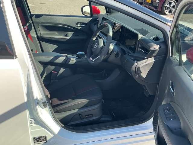 オーラ 1.2 NISMO 日産コネクトカーナビ カーテンエアバッグ エマブレ インテリキー ETC ドラレコ 車線逸脱警報 ワンセグ キーフリーシステム ダブルエアバック 定期点検記録簿 アルミホイール 運転席エアバッグ メモリーナビ 試乗車(14枚目)