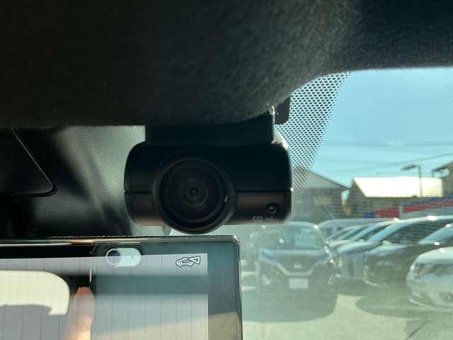 オーラ 1.2 NISMO 日産コネクトカーナビ カーテンエアバッグ エマブレ インテリキー ETC ドラレコ 車線逸脱警報 ワンセグ キーフリーシステム ダブルエアバック 定期点検記録簿 アルミホイール 運転席エアバッグ メモリーナビ 試乗車(20枚目)