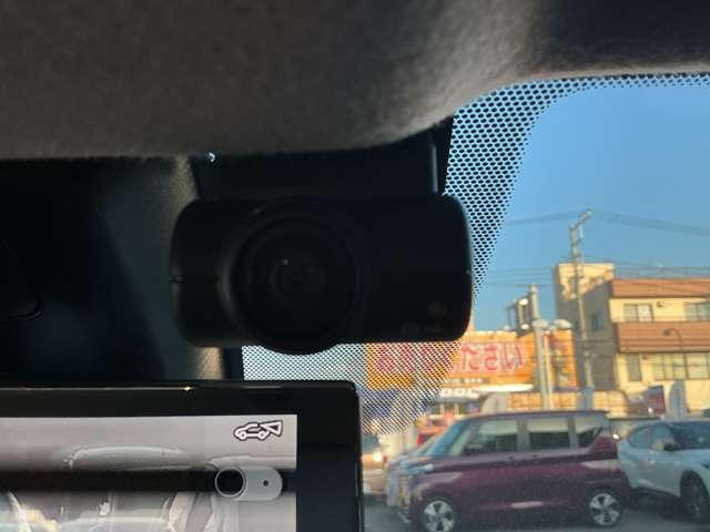 オーラ 1.2 G レザーエディション 日産コネクトカーナビ アラウンドカメラ ワンオーナ 追突防止 レーダークルーズ 本革 車線逸脱警報装置 LED ドライブレコーダー 盗難防止 記録簿 バックモニター ETC インテリジェントキー メモリーナビゲーション AW オートエアコン(9枚目)