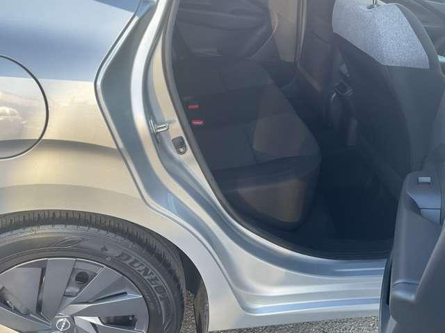 ノート 1.2 S オーディオレス アラウンドビューモニター 軽減ブレーキ 360°カメラ ワンオーナー LDW バックカメラ サイドカメラ インテリキー イモビライザー LEDヘッド 整備点検記録簿 オートエアコン サイドエアバッグ パワーウインドウ ABS(12枚目)