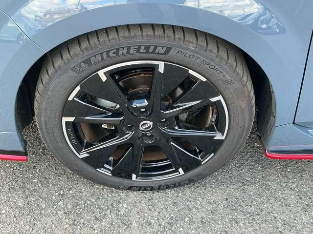 オーラ １．２　ＮＩＳＭＯ　日産純正コネクトカーナビ　カーテンエアバッグ　エマブレ　インテリキー　ＥＴＣ　ドラレコ　車線逸脱警報　ワンセグ　キーフリーシステム　ダブルエアバック　定期点検記録簿　アルミホイール　運転席エアバッグ　メモリーナビ　試乗車（15枚目）