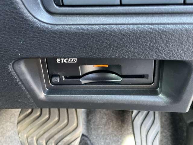 セレナ 2.0 ハイウェイスターV メーカーコネクトナビ W電動スライド レーダークルコン レーンアシスト 展示試乗車UP LEDランプ ワンオーナー車 盗難防止システム ETC装備 カーテンエアバッグ アルミホイール キーフリー メモリ-ナビ ナビTV(10枚目)