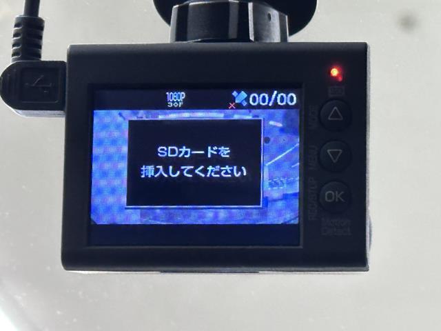 Ｇ－Ｔ　２９７００キロ　ＳＤナビ　ワンセグ　Ｂｌｕｅｔｏｏｔｈ　ドライブレコーダー　バックモニタ　スマートキー　シートヒーター　アルミホイール　衝突被害軽減ブレーキ　誤発進抑制　ＢＳＭ　ＲＣＴＡ　ワンオーナー(10枚目)