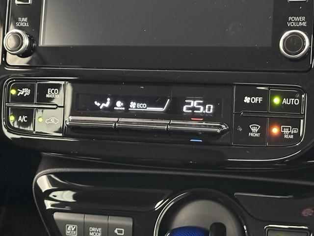 プリウス ＳセーフティプラスＩＩ　ブラインドスポットモニター　３カメラドライブレコーダー　ＥＴＣ２．０　ＵＳＢ（9枚目）