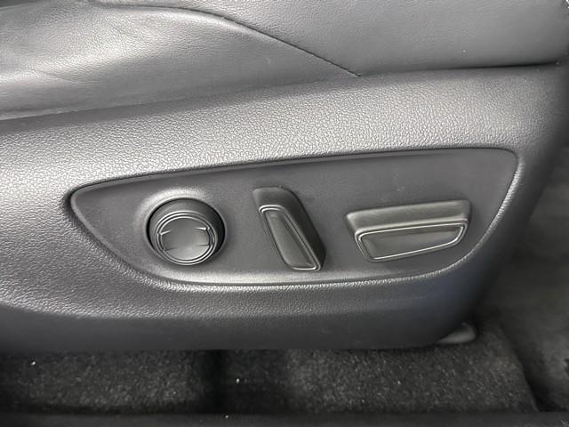 ハリアーハイブリッド Ｚ　地上デジタル　衝突被害軽減　サイドエアバッグ　ＬＥＤランプ　Ｂモニタ　クルコン　ナビＴＶ　１オーナー　アイドリングストップ　横滑り防止装置　スマートキー　盗難防止システム　ＡＢＳ　アルミ　ＥＴＣ付（15枚目）