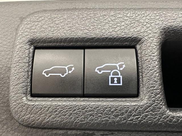 ハリアーハイブリッド Ｚ　地上デジタル　衝突被害軽減　サイドエアバッグ　ＬＥＤランプ　Ｂモニタ　クルコン　ナビＴＶ　１オーナー　アイドリングストップ　横滑り防止装置　スマートキー　盗難防止システム　ＡＢＳ　アルミ　ＥＴＣ付（19枚目）