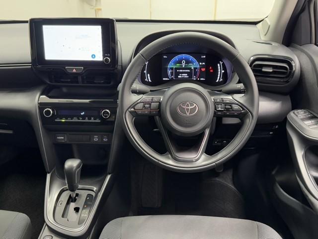 ヤリスクロス G ETC装備 リヤカメラ 点検記録簿 スマートエントリー イモビライザー オートエアコン アルミホイール キーレス パワーウィンドウ クルコン ABS ドライブレコーダー エアバッグ パワーステアリング(4枚目)