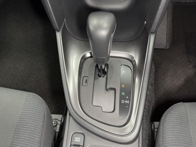 ヤリスクロス G ETC装備 リヤカメラ 点検記録簿 スマートエントリー イモビライザー オートエアコン アルミホイール キーレス パワーウィンドウ クルコン ABS ドライブレコーダー エアバッグ パワーステアリング(12枚目)