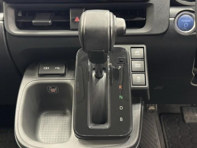 シエンタ ハイブリッドG サポカー 地デジテレビ ドライブレコーダー クルーズコントロール W電動ドア LED VSC ETC TV キーフリー ミュージックプレイヤー接続可 アイドリングストップ イモビライザー ABS(11枚目)