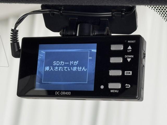 ノア ハイブリッドG Rカメラ スマートキー&プッシュスタート LEDへッドライト 地デジ イモビライザー 記録簿有 Wエアコン パワーウインドウ アルミ クルコン エアバッグ 横滑り防止 DVD再生機能 フルフラット(8枚目)