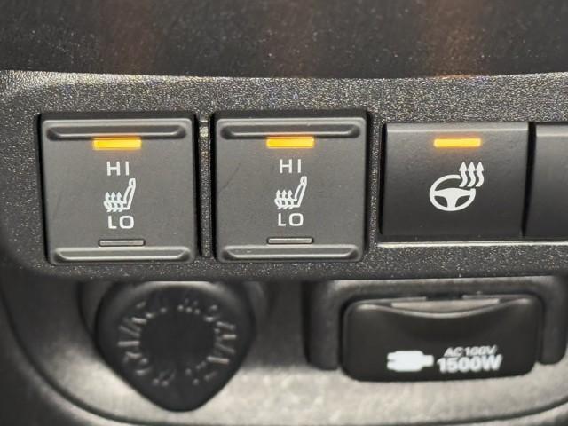 シエンタ ハイブリッドＺ　ＴＳＳ　エアバック　アルミ　キーレスエントリー　ナビＴＶ　イモビライザー　整備記録簿　バックモニター　ＬＥＤヘッドライト　ＥＴＣ車載器　横滑り防止　スマートキー　オートエアコン　サイドエアバッグ（14枚目）