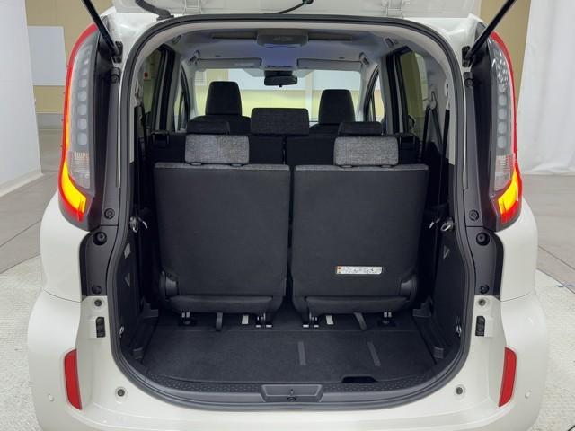 シエンタ ハイブリッドＺ　ＴＳＳ　エアバック　アルミ　キーレスエントリー　ナビＴＶ　イモビライザー　整備記録簿　バックモニター　ＬＥＤヘッドライト　ＥＴＣ車載器　横滑り防止　スマートキー　オートエアコン　サイドエアバッグ（17枚目）