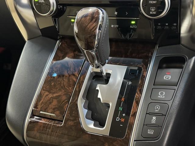 ヴェルファイア ２．５Ｘ　衝突回避システム　Ｗエアコン　エアバッグ　ＡＣ１００Ｖ電源　イモビ　キーレス　ＡＢＳ　ドラレコ　インテリキー　フルフラット　ＡＳ＆Ｇ　ＬＥＤ　４ＷＤ　３列シート　ＥＴＣ　サイドエアバック　記録簿（11枚目）