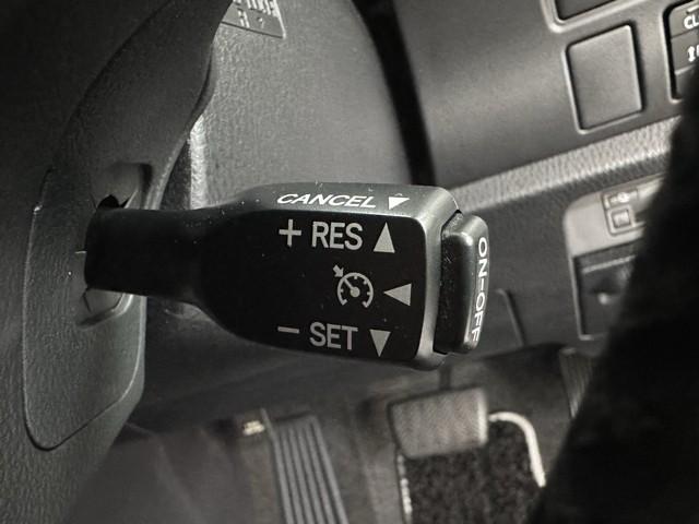 ヴォクシー ＺＳ　煌　地上デジタル　ＴＳＳ　両側パワードア　アイドリングストップ車　パワーウィンド　横滑防止　整備記録簿　ＤＶＤ可　フルフラットシート　盗難防止装置　スマートエントリー　Ｂカメラ　ＡＵＸ　ＬＥＤヘッドライト（13枚目）