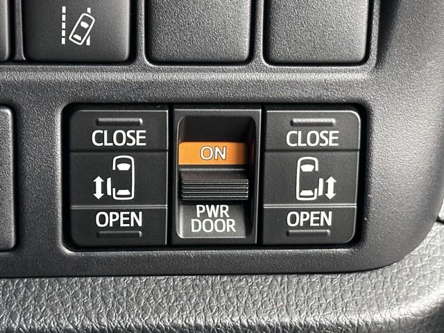 ヴォクシー ＺＳ　煌　地上デジタル　ＴＳＳ　両側パワードア　アイドリングストップ車　パワーウィンド　横滑防止　整備記録簿　ＤＶＤ可　フルフラットシート　盗難防止装置　スマートエントリー　Ｂカメラ　ＡＵＸ　ＬＥＤヘッドライト（14枚目）