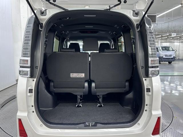 ヴォクシー ＺＳ　煌　地上デジタル　ＴＳＳ　両側パワードア　アイドリングストップ車　パワーウィンド　横滑防止　整備記録簿　ＤＶＤ可　フルフラットシート　盗難防止装置　スマートエントリー　Ｂカメラ　ＡＵＸ　ＬＥＤヘッドライト（19枚目）