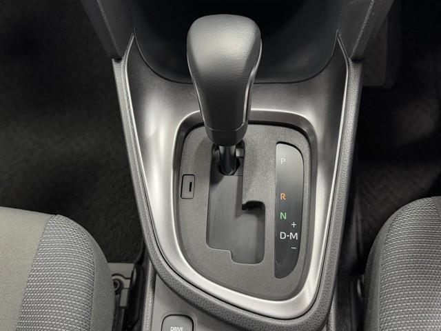 ヤリスクロス Ｇ　ＥＴＣ装備　リヤカメラ　点検記録簿　スマートエントリー　イモビライザー　オートエアコン　アルミホイール　キーレス　パワーウィンドウ　クルコン　ＡＢＳ　ドライブレコーダー　エアバッグ　パワーステアリング（13枚目）