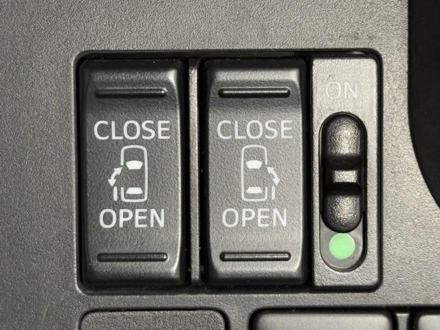 タンク カスタムG-T スマキ- アルミホイル 踏み間違い防止装置 両側電動ドア LEDヘッドライト 1セグ クルコン リアカメラ 横滑り防止装置 ETC キーレス ドライブレコーダー TVナビ オートエアコン エアバッグ(13枚目)