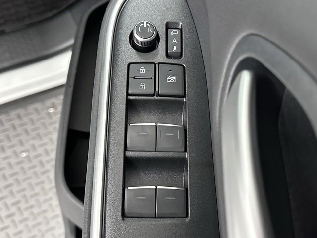 ヴォクシー ハイブリッドＳ－Ｚ　パワーウィンドウ　ＤＶＤ再生機能　インテリキー　横滑防止装置　地デジＴＶ　アクティブクルーズコントロール　フルオートエアコン　リアカメラ　エアバッグ　ＡＢＳ　１００Ｖ充電　ナビＴＶ　ＷＡＣ　キーレス（16枚目）