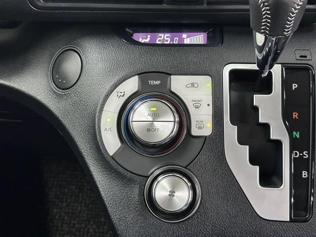 シエンタ ファンベースG バックモニタ- イモビ パワステ アイスト デュアルエアバッグ 記録簿有 横滑り防止装置 エアバッグ ドライブレコーダー オートエアコン パワーウィンドウ ABS スマートキー ワンオーナー車 ETC(10枚目)