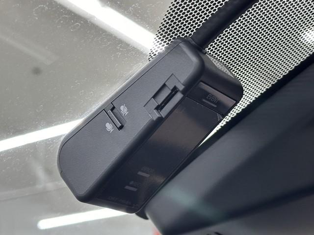 シエンタ ファンベースG バックモニタ- イモビ パワステ アイスト デュアルエアバッグ 記録簿有 横滑り防止装置 エアバッグ ドライブレコーダー オートエアコン パワーウィンドウ ABS スマートキー ワンオーナー車 ETC(13枚目)