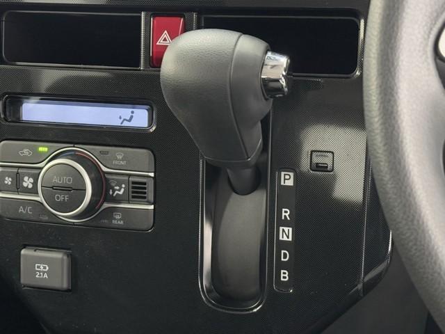 ルーミー G-T フルフラット Bカメラ LEDライト 両側自動ドア オートエアコン イモビライザー スマートキー 点検記録簿 DVD メディアプレイヤー接続 横滑り防止 A-STOP 地デジTV ETC付き ナビTV(11枚目)