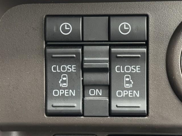 ルーミー G-T フルフラット Bカメラ LEDライト 両側自動ドア オートエアコン イモビライザー スマートキー 点検記録簿 DVD メディアプレイヤー接続 横滑り防止 A-STOP 地デジTV ETC付き ナビTV(12枚目)