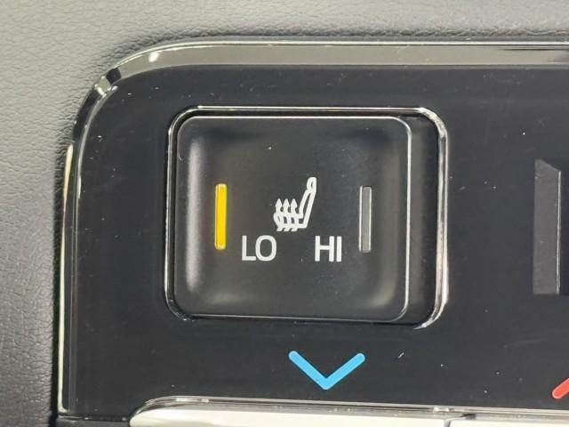 ヴォクシー ハイブリッドS-Z パワーウィンドウ DVD再生機能 インテリキー 横滑防止装置 地デジTV アクティブクルーズコントロール フルオートエアコン リアカメラ エアバッグ ABS 100V充電 ナビTV WAC キーレス(15枚目)