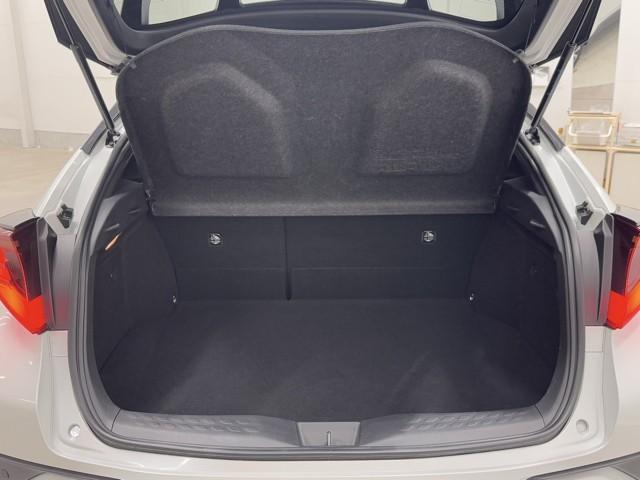 C-HR G ドライブレコーダー付 衝突軽減 ESC 100V電源 キーレスエントリー Iストップ LEDライト Bカメ 盗難防止システム 半革シート オートクルーズコントロール 整備記録簿 スマートキー ナビ付(16枚目)