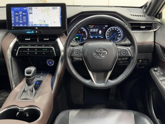 ハリアーハイブリッド Ｚ　地上デジタル　衝突被害軽減　サイドエアバッグ　ＬＥＤランプ　Ｂモニタ　クルコン　ナビＴＶ　１オーナー　アイドリングストップ　横滑り防止装置　スマートキー　盗難防止システム　ＡＢＳ　アルミ　ＥＴＣ付（4枚目）