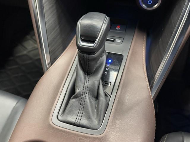 ハリアーハイブリッド Ｚ　地上デジタル　衝突被害軽減　サイドエアバッグ　ＬＥＤランプ　Ｂモニタ　クルコン　ナビＴＶ　１オーナー　アイドリングストップ　横滑り防止装置　スマートキー　盗難防止システム　ＡＢＳ　アルミ　ＥＴＣ付（10枚目）