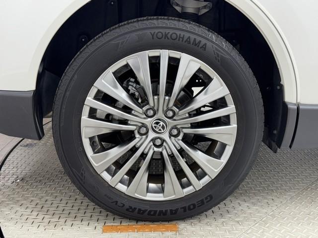 ハリアーハイブリッド Ｚ　地上デジタル　衝突被害軽減　サイドエアバッグ　ＬＥＤランプ　Ｂモニタ　クルコン　ナビＴＶ　１オーナー　アイドリングストップ　横滑り防止装置　スマートキー　盗難防止システム　ＡＢＳ　アルミ　ＥＴＣ付（18枚目）