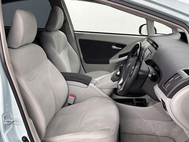 プリウス Ｓ　アイドリングストップ搭載　Ｂモニタ－　インテリキー　ＨＤＤナビゲーション　デュアルエアバック　エアＢ　イモビライザー　ドライブレコ－ダ－　ＤＶＤ再生可能　ナビＴＶ　ＡＵＴＯエアコン　横スベリ防止（16枚目）