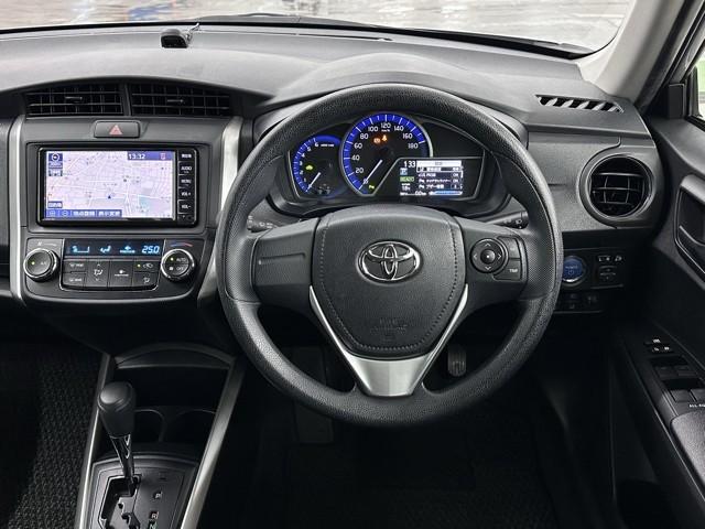 カローラフィールダー ハイブリッド　ＥＸ　衝突軽減　スマートキー＆プッシュスタート　サイドエアバック　Ｂモニター　ドラレコ　アイドリングストップ　ワンセグ　オートエアコン　横滑り防止装置　ナビＴＶ　ＥＴＣ　キーレス　メモリーナビ　記録簿（4枚目）