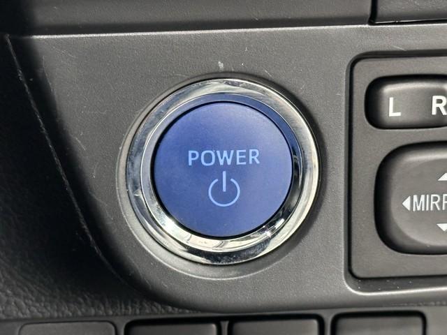 カローラフィールダー ハイブリッド　ＥＸ　衝突軽減　スマートキー＆プッシュスタート　サイドエアバック　Ｂモニター　ドラレコ　アイドリングストップ　ワンセグ　オートエアコン　横滑り防止装置　ナビＴＶ　ＥＴＣ　キーレス　メモリーナビ　記録簿（14枚目）