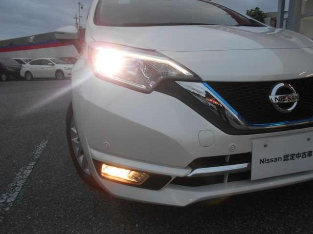 ノート １．２　ｅ－ＰＯＷＥＲ　メダリスト　被害軽減ブレーキ　ＴＶナビ　ドライブレコーダ　バックモニター　インテリキー　盗難防止装置　ＬＥＤランプ　車線逸脱警報システム　ワンオーナー　キーフリー　アルミホイール　オートエアコン　記録簿　ＡＢＳ（12枚目）