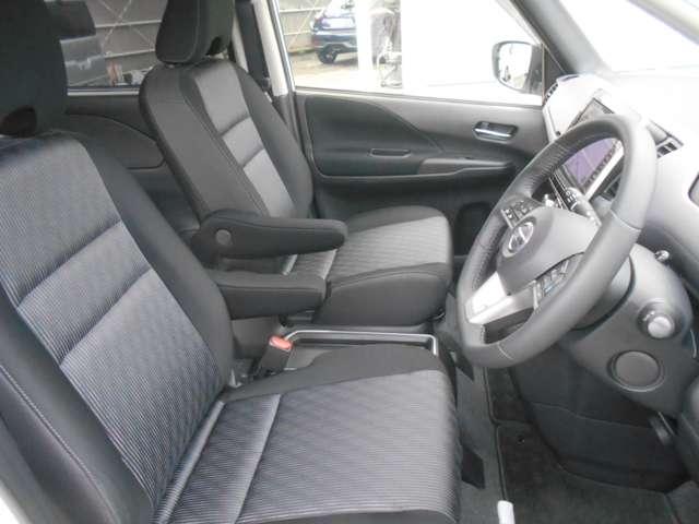 セレナ １．２　ｅ－ＰＯＷＥＲ　ハイウェイスター　Ｖ　３６０°カメラ　エマジェンシーブレーキ　１オナ　スマキー　バックカメラ　ＬＥＤ　レーンアシスト　点検記録簿付　ＥＴＣ　ドラレコ　イモビ　サイドカーテンエアバック　フルオートエアコン　アルミホイール（19枚目）