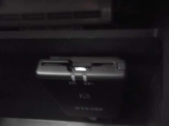 デイズ ６６０　ハイウェイスターＧターボ　プロパイロット　エディション　雹　害　車　要　現　車　確　認　アルミ　イモビ　エアバック　ＥＴＣ車載器　ＬＥＤヘッドライト　レーダークルーズ　インテリジェントキー　レーンアシスト　キーレス　ドライブレコーダー　サイドカメラ　アイドリングストップ　エアコン　ＡＢＳ（8枚目）