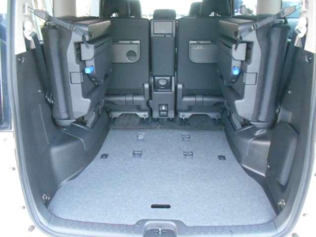 セレナ ２．０　Ｇ　ＬＥＤヘッドライト　スマートキー　クルーズコントロール　レーンキープアシスト　バックカメラ　ＥＴＣ　ドライブレコーダー　アイドリングストップ　ワンオーナー　アルミホイール　記録簿　オートエアコン（14枚目）