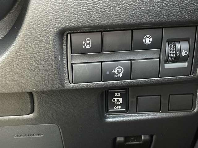 ルークス ６６０　ハイウェイスターＧターボ　当社試乗車　９インチナビ　両側スライド片側電動ドア　助手席エアバッグ　アイドリングストップ機能　インテリキ－　１オーナー　レーンキープ　禁煙車　ＬＥＤヘッドランプ　バックモニター　キーフリー　アルミホイール　盗難防止システム（9枚目）