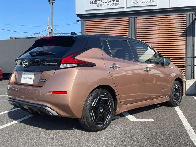 リーフ e+ X 当社試乗車・ クルーズコントロール カーナビ ETC バックカメラ メモリーナビ オートエアコン サイドエアバック Wエアバック AW キーフリー 禁煙車 ABS イモビライザー レーダーブレーキ レーンアシスト(2枚目)
