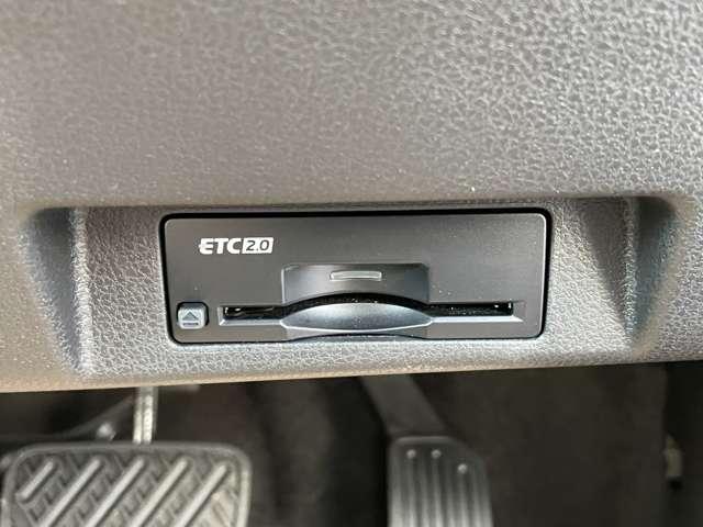 リーフ e+ X 当社試乗車・ クルーズコントロール カーナビ ETC バックカメラ メモリーナビ オートエアコン サイドエアバック Wエアバック AW キーフリー 禁煙車 ABS イモビライザー レーダーブレーキ レーンアシスト(10枚目)