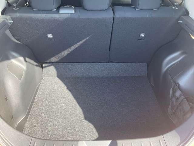 リーフ e+ X 当社試乗車・ クルーズコントロール カーナビ ETC バックカメラ メモリーナビ オートエアコン サイドエアバック Wエアバック AW キーフリー 禁煙車 ABS イモビライザー レーダーブレーキ レーンアシスト(19枚目)